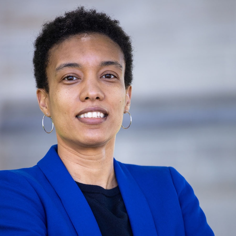 Decorative: headshot of Shellye Suttles